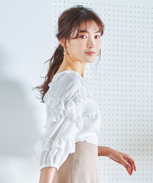 WILLSELECTION（ウィルセレクション）の「ランダムラッフルスリーブブラウス（シャツ/ブラウス・レディース・ベージュ/ネイビー/オフホワイト・MEDIUM）」の7枚目の写真