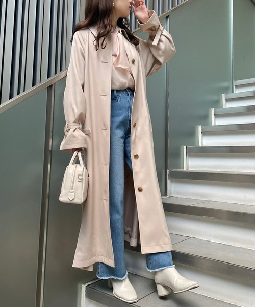 one after another NICE CLAUP（ワンアフターアナザーナイスクラップ）の「2WAYケープ付きステンカラートレンチコート（トレンチコート・レディース・ベージュ/アイボリー・MEDIUM/LARGE）」の19枚目の写真