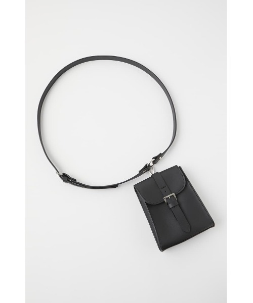 MOUSSY（マウジー）の「BELT MINI ポシェット（ボディバッグ/ウエストポーチ・レディース・ブラック/ライトベージュ・FREE）」の5枚目の写真