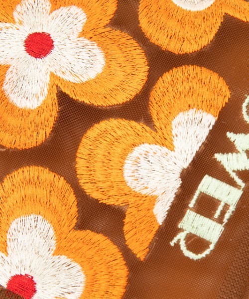 Casselini（キャセリーニ）の「Casselini(キャセリーニ)チュール刺繍ポーチ（ポーチ・レディース・ブラウン/シルバー/ピンク・FREE）」の6枚目の写真