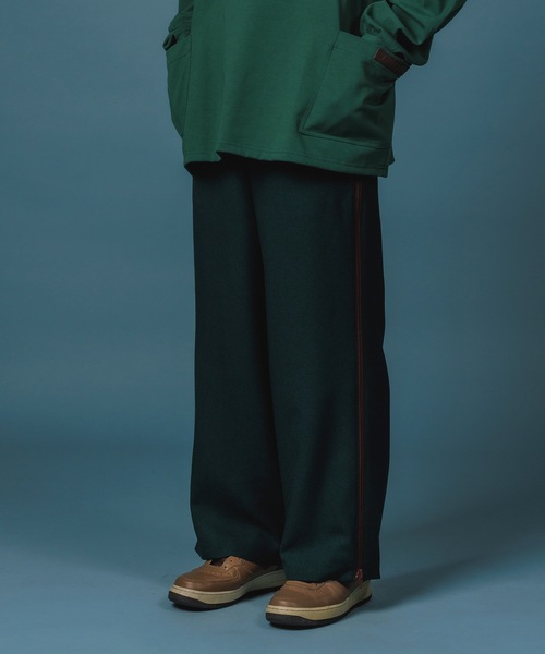 NON TOKYO（ノントーキョー）の「TRAINING SLACKS / NON-22A-0702（スラックス・レディース・ブラック/グリーン/アイボリー・1/2）」の3枚目の写真