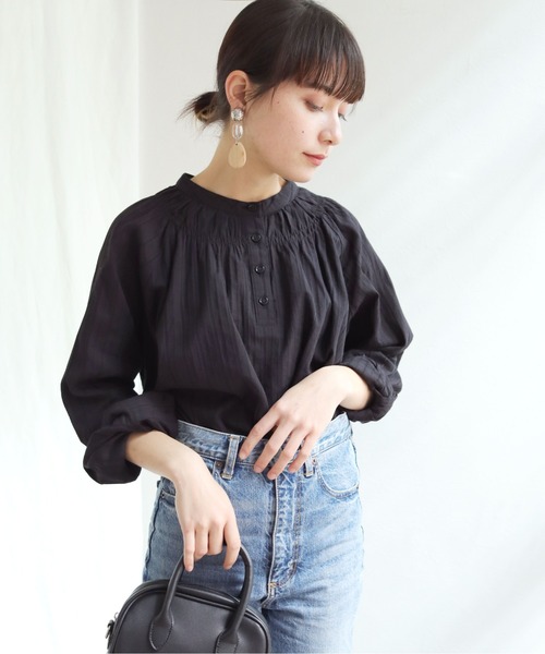 HER CLOSET（ハークローゼット）の「【shemoshelly】WEB限定 コットン100%ストライプシースルー刺繍シャーリングギャザーボリュームブラウス（シャツ/ブラウス・レディース・ブラック/オフホワイト・M）」の22枚目の写真