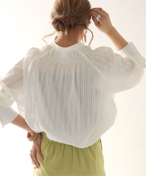 HER CLOSET（ハークローゼット）の「【shemoshelly】WEB限定 コットン100%ストライプシースルー刺繍シャーリングギャザーボリュームブラウス（シャツ/ブラウス・レディース・ブラック/オフホワイト・M）」の6枚目の写真