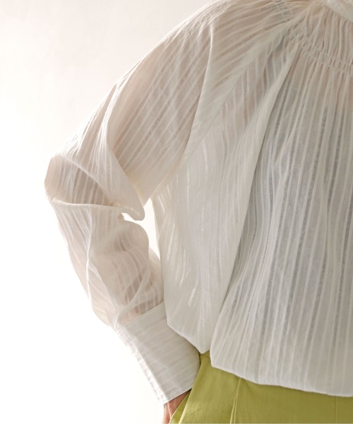 HER CLOSET（ハークローゼット）の「【shemoshelly】WEB限定 コットン100%ストライプシースルー刺繍シャーリングギャザーボリュームブラウス（シャツ/ブラウス・レディース・ブラック/オフホワイト・M）」の20枚目の写真