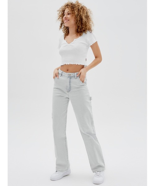 Guess（ゲス）の「GUESS Originals V-Notched Baby Tee（Tシャツ/カットソー・レディース・ホワイト/ブラック/イエロー・SMALL/MEDIUM/X-SMALL/LARGE/X-LARGE）」の6枚目の写真