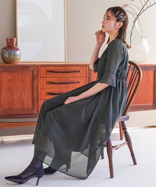 niana(ニアナ)の「ギャザーシフォンワンピース(ドレス・レディース・グレイッシュベージュ/ブラック/ダークグレー/ボルドー/ネイビー・L/M)」の20枚目の写真