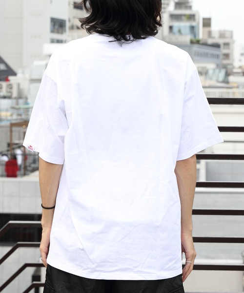 LONSDALE(ロンズデール)の「LONSDALE ワンポイント刺繍ポケットTシャツ(Tシャツ/カットソー・メンズ・ホワイト/ブラック・SMALL/X-LARGE/LARGE/MEDIUM)」の13枚目の写真