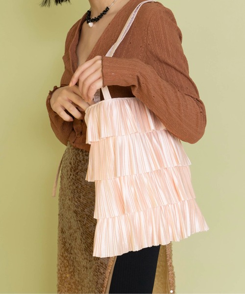 Casselini（キャセリーニ）の「Casselini(キャセリーニ)プリーツフリルトート（トートバッグ・レディース・ブラック/シルバー/ゴールド/ブロンズ/グレー/ベージュ/ピンク・FREE）」の5枚目の写真