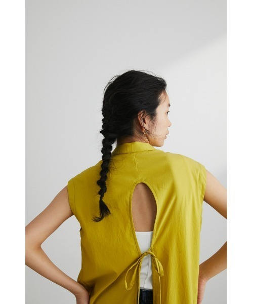 STYLEMIXER(スタイルミキサー)の「バックラウンドカッティングシャツ(シャツ/ブラウス・レディース・ブラック/ライトベージュ/ライム・FREE)」の22枚目の写真