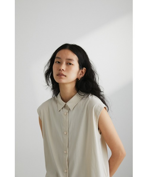 STYLEMIXER(スタイルミキサー)の「バックラウンドカッティングシャツ(シャツ/ブラウス・レディース・ブラック/ライトベージュ/ライム・FREE)」の12枚目の写真