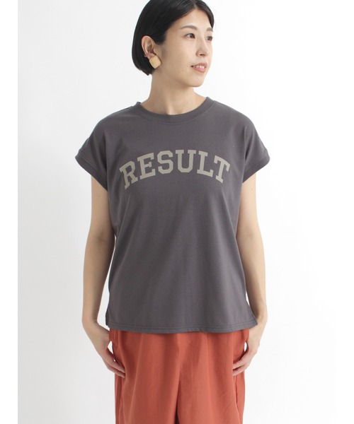 Lugnoncure(ルノンキュール)の「カレッジプリントTシャツ(Tシャツ/カットソー・レディース・カーキ/チャコール/キナリ・フリ-)」の2枚目の写真