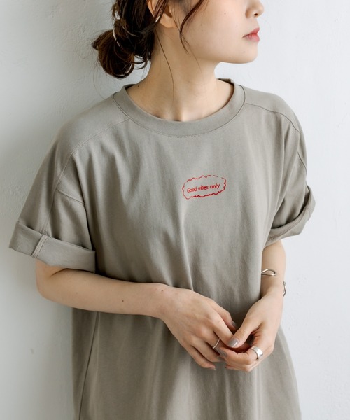 PUAL CE CIN（ピュアルセシン）の「ロゴフロッキー／刺繍Tシャツ（Tシャツ/カットソー・レディース・ベージュ/ピンク/ブルー/ナチュラル・FREE）」の2枚目の写真