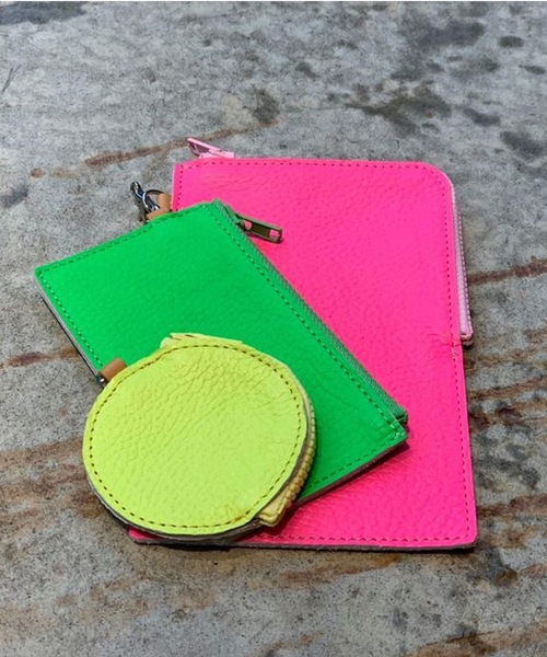 TASINAMI(タシナミ)の「TASINAMI 蛍光レザー マルチポーチショルダー (TA-2062)(ショルダーバッグ・レディース・グリーン系その他/イエロー系その他/オレンジ系その他/ピンク系その他・FREE)」の3枚目の写真