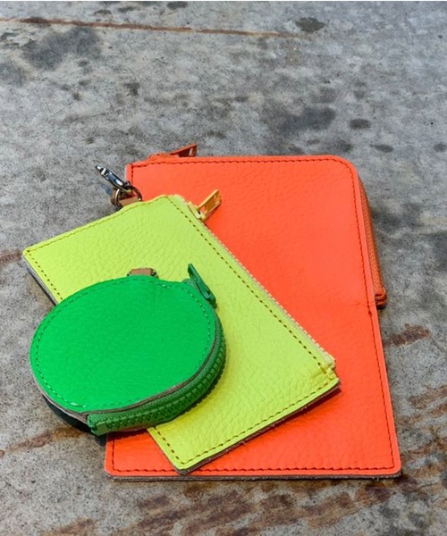 TASINAMI(タシナミ)の「TASINAMI 蛍光レザー マルチポーチショルダー (TA-2062)(ショルダーバッグ・レディース・グリーン系その他/イエロー系その他/オレンジ系その他/ピンク系その他・FREE)」の4枚目の写真