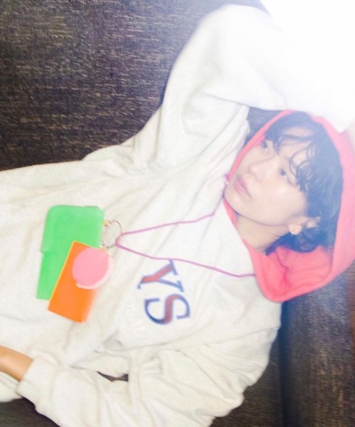 TASINAMI(タシナミ)の「TASINAMI 蛍光レザー マルチポーチショルダー (TA-2062)(ショルダーバッグ・レディース・グリーン系その他/イエロー系その他/オレンジ系その他/ピンク系その他・FREE)」の5枚目の写真