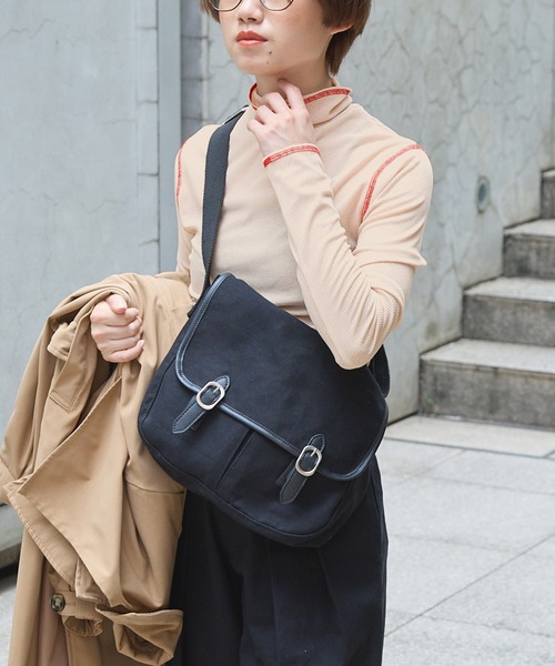 forksy.(フォルクシー)の「【forksy.】配色ステッチシアーリブタートルネックプルオーバー(Tシャツ/カットソー・レディース・ブラック/オフホワイト/オレンジ/ブルー/アイボリー/ライトグリーン/シャーベット/ライトブルー・FREE)」の1枚目の写真