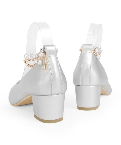 alala（アララ）の「4WAYアンクレットヒールパンプス　＜ パール・チェーン＞（パンプス・レディース・ブラック/アイボリー/ブラック系1/ブルー系1/シルバー・S/M/L/LL）」の13枚目の写真