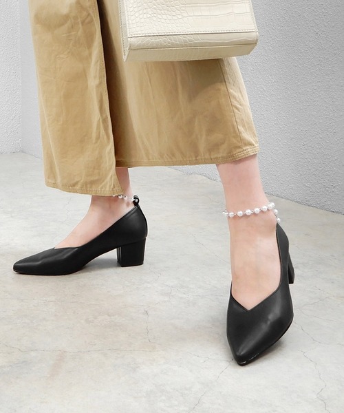 alala（アララ）の「4WAYアンクレットヒールパンプス　＜ パール・チェーン＞（パンプス・レディース・ブラック/アイボリー/ブラック系1/ブルー系1/シルバー・S/M/L/LL）」の11枚目の写真