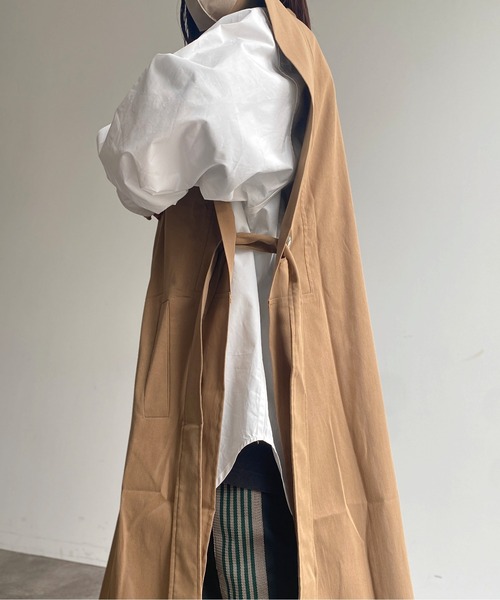 CPCM(シーピーシーエム)の「2WAYポンチョ風ハトメトレンチ(トレンチコート・レディース・ベージュ/ブラウン/カーキ・FREE)」の11枚目の写真