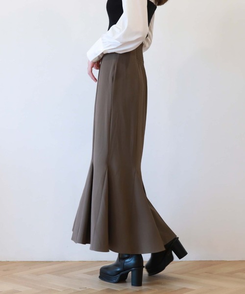 archives(アルシーヴ)の「マチ付きマーメイドスカート(無地)(スカート・レディース・チャコールグレー/ブラック/ブラウン/アイボリー/ダークブラウン・MEDIUM)」の15枚目の写真
