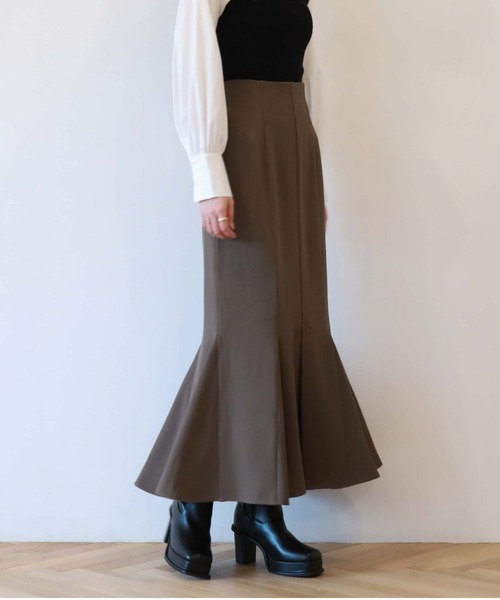 archives(アルシーヴ)の「マチ付きマーメイドスカート(無地)(スカート・レディース・チャコールグレー/ブラック/ブラウン/アイボリー/ダークブラウン・MEDIUM)」の13枚目の写真