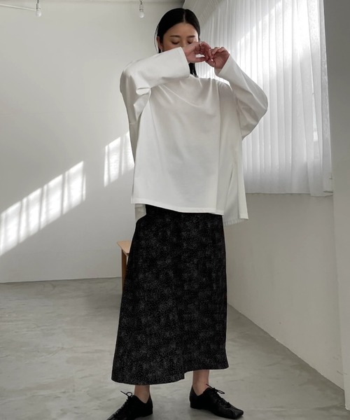 WILLFULLY（ウィルフリー）の「side cut generous long T（Tシャツ/カットソー・レディース・ホワイト/ブラック/オートミール・FREE）」の14枚目の写真