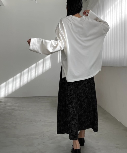 WILLFULLY（ウィルフリー）の「side cut generous long T（T