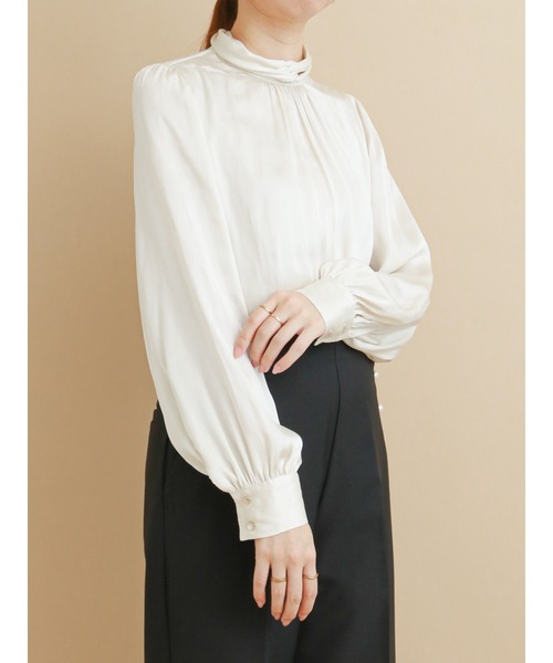 Te chichi（テチチ）の「ハイネックシャーリングカラーブラウス（シャツ/ブラウス・レディース・ネイビー/オフホワイト/ピンク・ﾌﾘ-）」の2枚目の写真