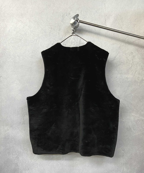 Beno(ビーノ)の「イミテーションファー ビッグベスト(ベスト・メンズ・ブラウン/ブラック/オフホワイト・M/L)」の5枚目の写真