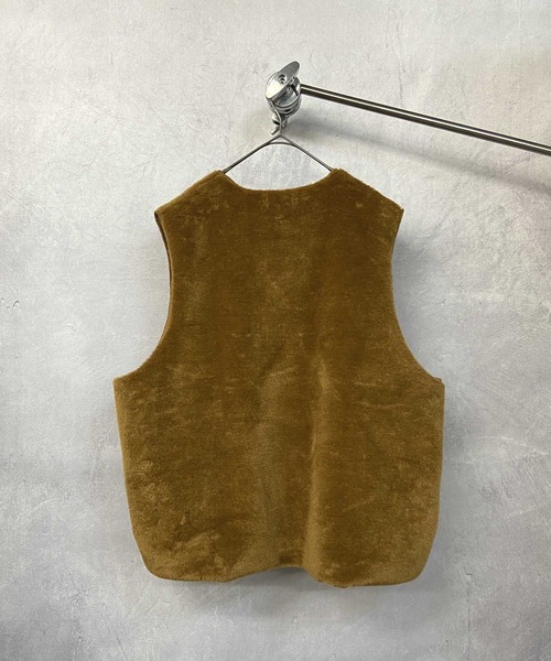 Beno(ビーノ)の「イミテーションファー ビッグベスト(ベスト・メンズ・ブラウン/ブラック/オフホワイト・M/L)」の6枚目の写真