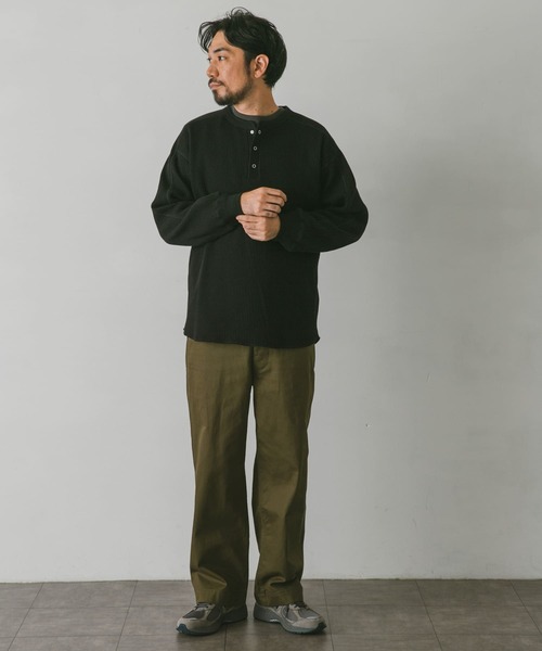 URBAN RESEARCH DOORS(アーバンリサーチドアーズ)の「『UR TECH』ワッフルヘンリーネックTシャツ(Tシャツ/カットソー・メンズ・ベージュ系その他/グリーン/ネイビー/ブラック・MEDIUM/LARGE)」の22枚目の写真
