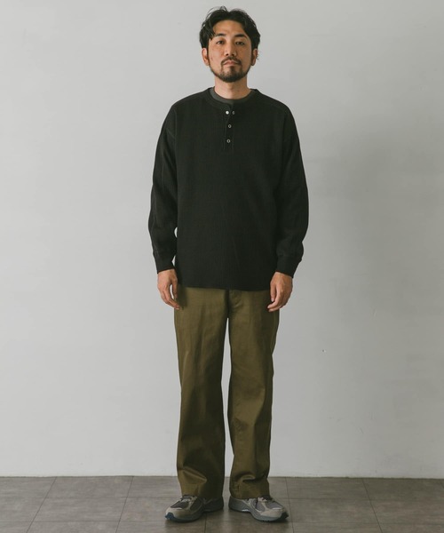 URBAN RESEARCH DOORS(アーバンリサーチドアーズ)の「『UR TECH』ワッフルヘンリーネックTシャツ(Tシャツ/カットソー・メンズ・ベージュ系その他/グリーン/ネイビー/ブラック・MEDIUM/LARGE)」の14枚目の写真
