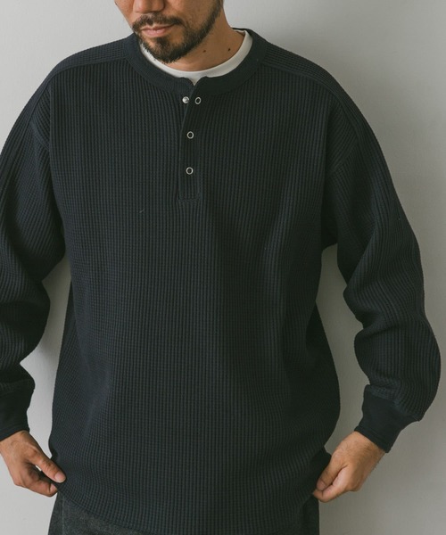 URBAN RESEARCH DOORS(アーバンリサーチドアーズ)の「『UR TECH』ワッフルヘンリーネックTシャツ(Tシャツ/カットソー・メンズ・ベージュ系その他/グリーン/ネイビー/ブラック・MEDIUM/LARGE)」の6枚目の写真