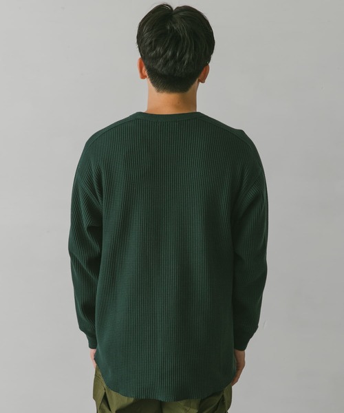 URBAN RESEARCH DOORS(アーバンリサーチドアーズ)の「『UR TECH』ワッフルヘンリーネックTシャツ(Tシャツ/カットソー・メンズ・ベージュ系その他/グリーン/ネイビー/ブラック・MEDIUM/LARGE)」の20枚目の写真
