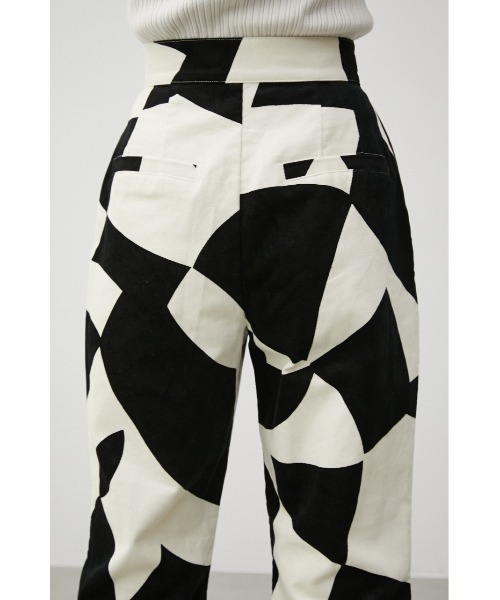 AZUL by moussy(アズールバイマウジー)の「GEOMETRIC FLARE PT/ジオメトリックフレアーパンツ(その他パンツ・レディース・ブラウン系その他/ホワイト系その他・SMALL/MEDIUM)」の10枚目の写真
