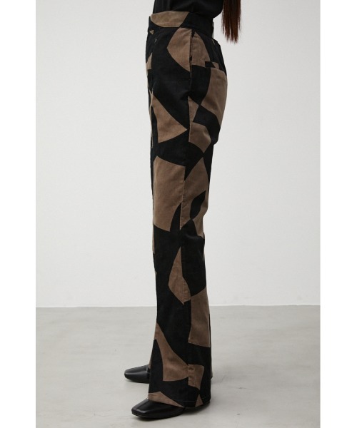 AZUL by moussy(アズールバイマウジー)の「GEOMETRIC FLARE PT/ジオメトリックフレアーパンツ(その他パンツ・レディース・ブラウン系その他/ホワイト系その他・SMALL/MEDIUM)」の16枚目の写真