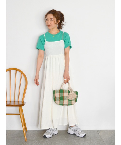 Ungrid（アングリッド）の「カラーエンブロイダリーTee（Tシャツ/カットソー・レディース・チャコールグレー/オフホワイト/ピンク/グリーン/オレンジ・FREE）」の10枚目の写真