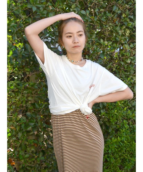 Ungrid（アングリッド）の「カラーエンブロイダリーTee（Tシャツ/カットソー・レディース・チャコールグレー/オフホワイト/ピンク/グリーン/オレンジ・FREE）」の6枚目の写真