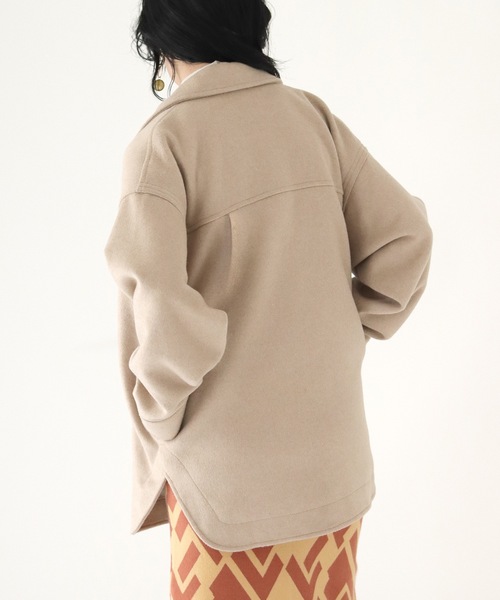 TENTO(テント)の「ステンカラー ビーバーショートコート(ステンカラーコート・レディース・ベージュ/チャコールグレー・38/36)」の9枚目の写真