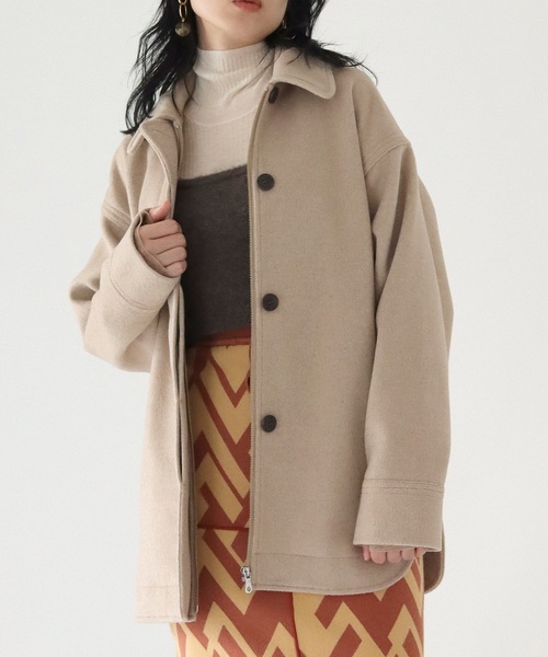 TENTO(テント)の「ステンカラー ビーバーショートコート(ステンカラーコート・レディース・ベージュ/チャコールグレー・38/36)」の3枚目の写真