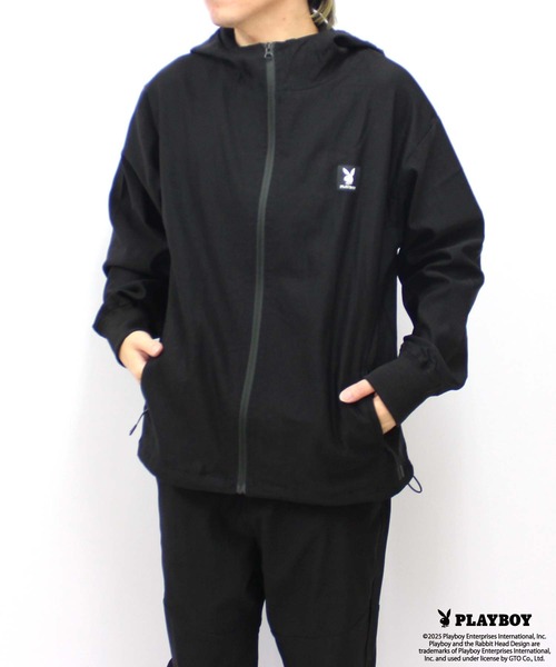 PLAYBOY(プレイボーイ)の「PLAYBOYスーパーストレッチジップパーカー(パーカー・メンズ・チャコール/ブラック・M/L/XL)」の1枚目の写真