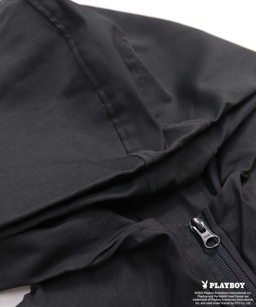 PLAYBOY(プレイボーイ)の「PLAYBOYスーパーストレッチジップパーカー(パーカー・メンズ・チャコール/ブラック・M/L/XL)」の4枚目の写真
