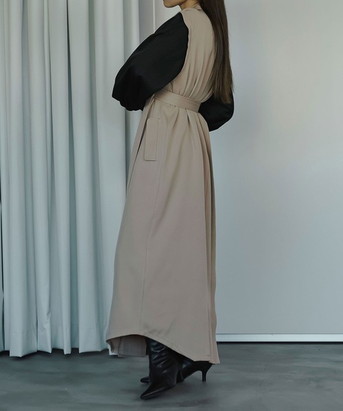 Ezick(エジック)の「Partial pleats トレンチルックワンピース(ワンピース・レディース・ライトベージュ/ブラック・FREE)」の20枚目の写真