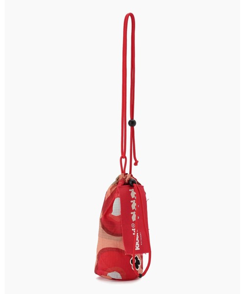 marimekko(マリメッコ)の「Kruuna / Funny Bottle Bag pouch(その他小物・レディース・レッド・FREE)」の2枚目の写真