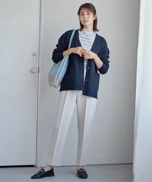 ikka（イッカ）の「GOKU楽 Vネックニットカーディガン（カーディガン/ボレロ・レディース・グリーン/ライトグレー/ネイビー・M/L）」の11枚目の写真