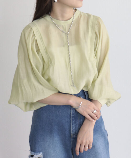 fredy emue(フレディエミュ)の「前開きギャザースリーブブラウス(シャツ/ブラウス・レディース・ブラック/アイボリー/サックスブルー/ラベンダー/ライトグリーン・38)」の12枚目の写真