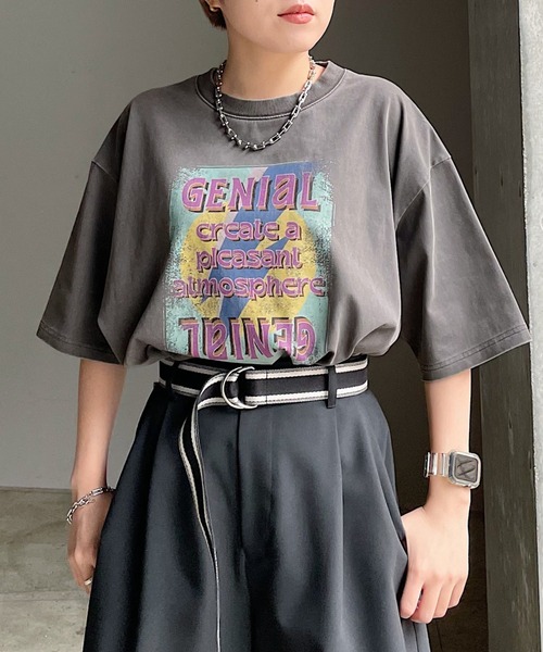 PAGEBOY(ページボーイ)の「ライトニングロックT(Tシャツ/カットソー・レディース・レッド/オフホワイト/チャコールグレー・FREE)」の2枚目の写真