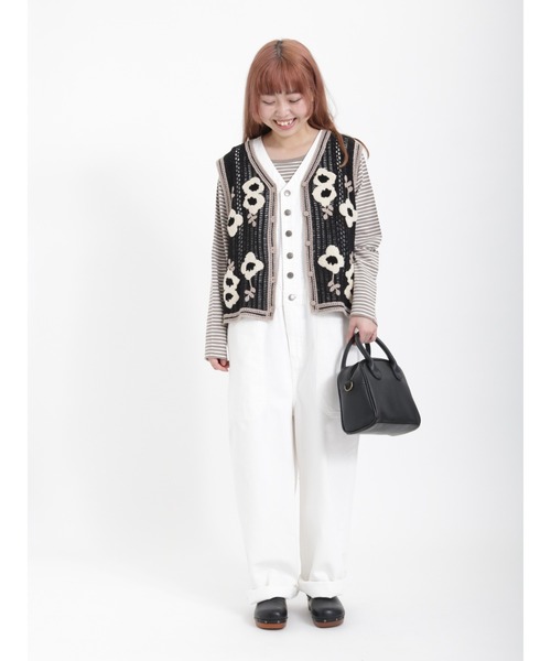 モンキーガール45R 玉手箱刺繍ベスト Samansa Mos2（サマンサ モスモス）の「刺繍デニムベスト（ベスト