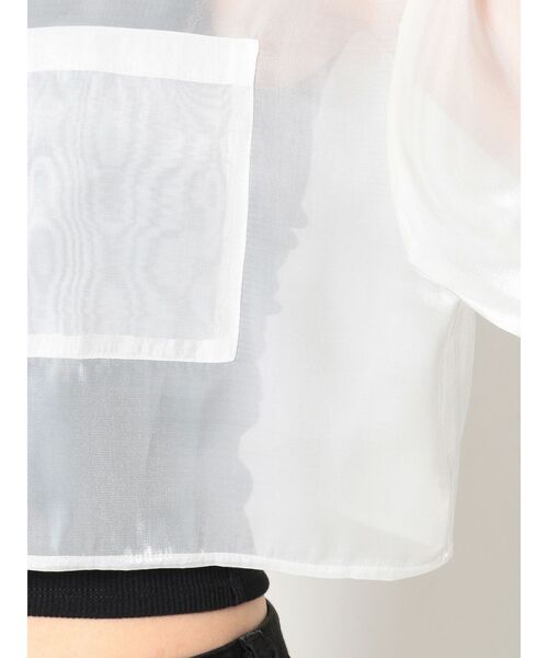 MURUA（ムルーア）の「ハーフスリーブシャイニーシアーシャツ（シャツ/ブラウス・レディース・ホワイト/ブラック/カーキ・FREE）」の22枚目の写真