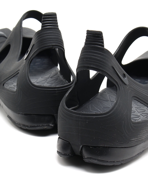 NIKE（ナイキ）の「NIKE FREE RIFT SANDAL（サンダル）」 - WEAR